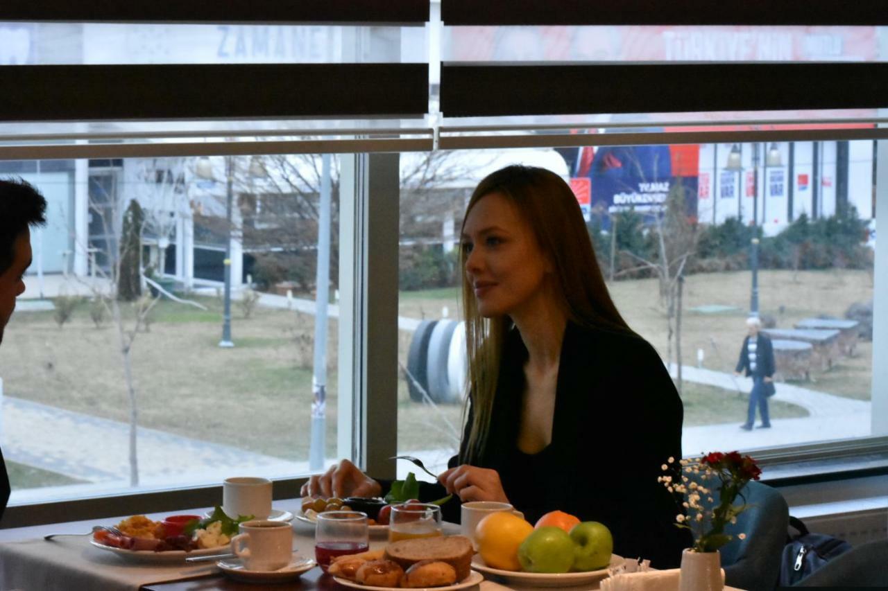 Capella Otel Eskişehir Esterno foto